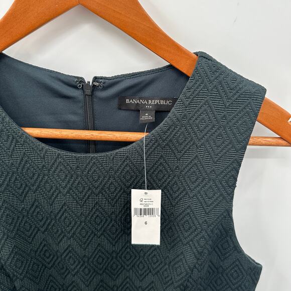 BANANA REPUBLIC FACTORY NWT Green Pattern Ruffle Hem Textured Dress // 6 - Picture 3 of 8